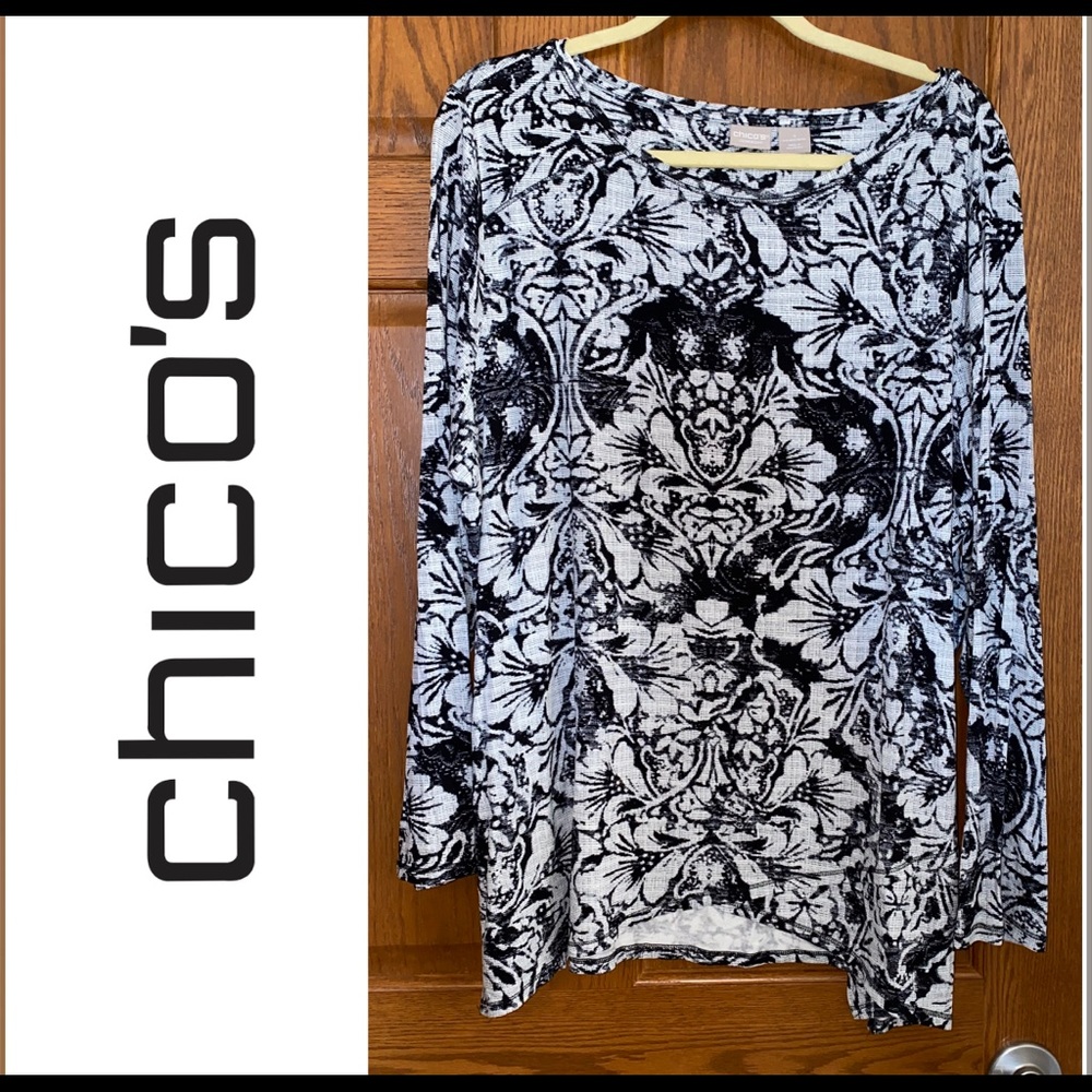 NWOT Chico’s Zenergy Size 4 Floral Top